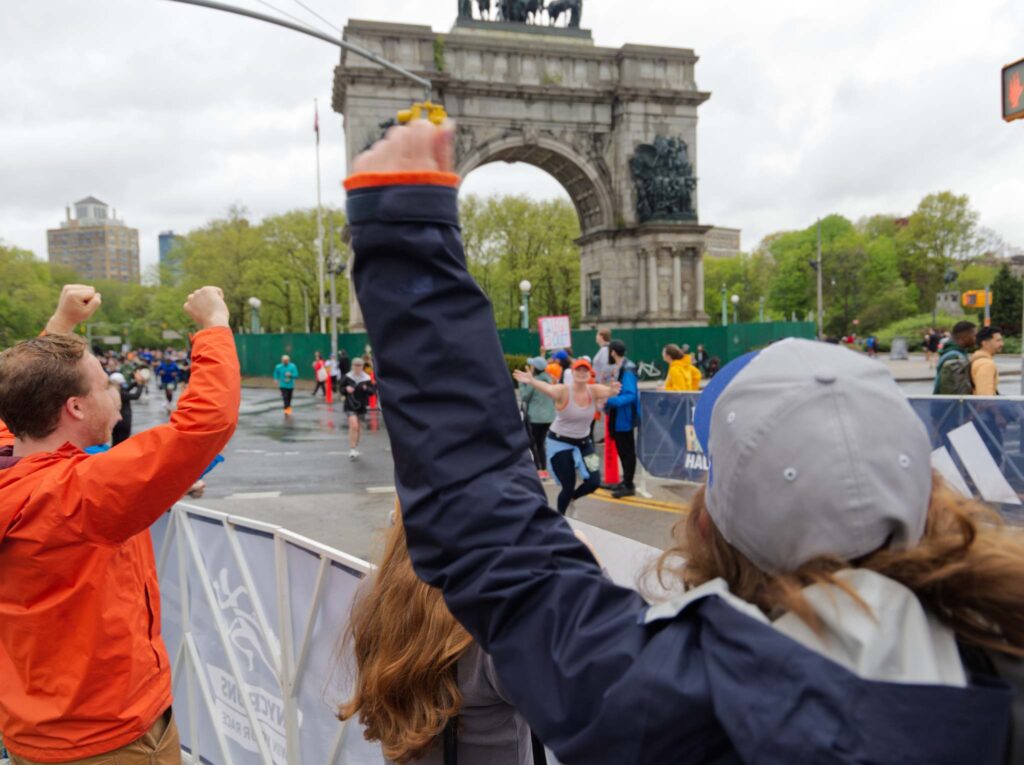 Cheering on the course