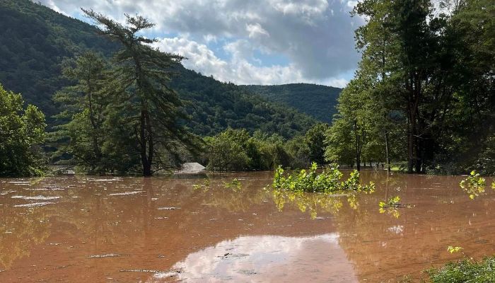 When Nature Tested Us: The Heart of the Eastern States 100 Community 