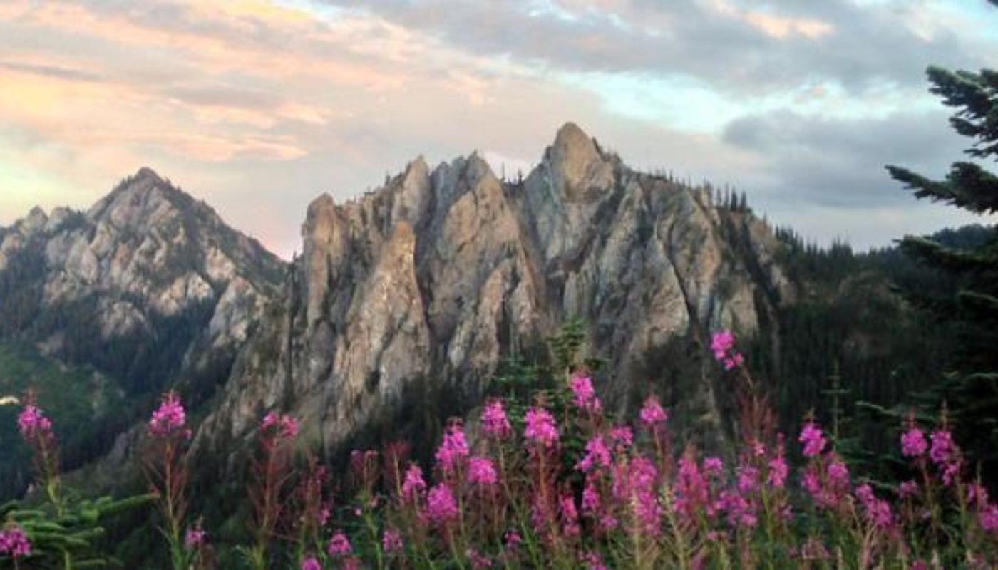 Cascade Crest