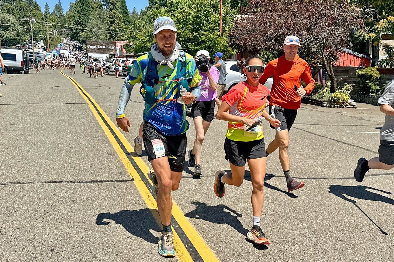 Des Linden is Targeting Big Trail and Ultrarunning Races in 2026 2 Des Linden pacingJoe McConaughy at the Western States 100 in 2025. Linden is running the Marathon des Sables in 2026.
