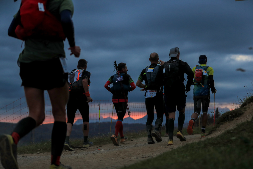 Running an Ultra Through the Night: Staying Awake, Alert, and Mostly Sane 7 running through the night
