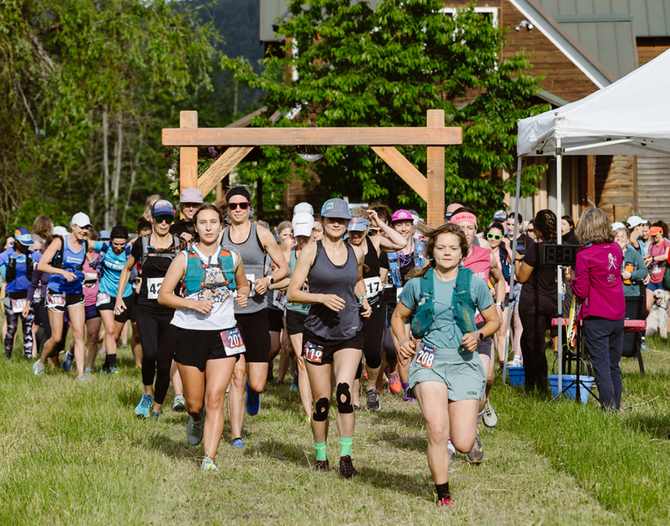 The Importance of Identifying and Lowering Barriers for Women in Trail Running 3 Lowering barriers to entry for women in trail running