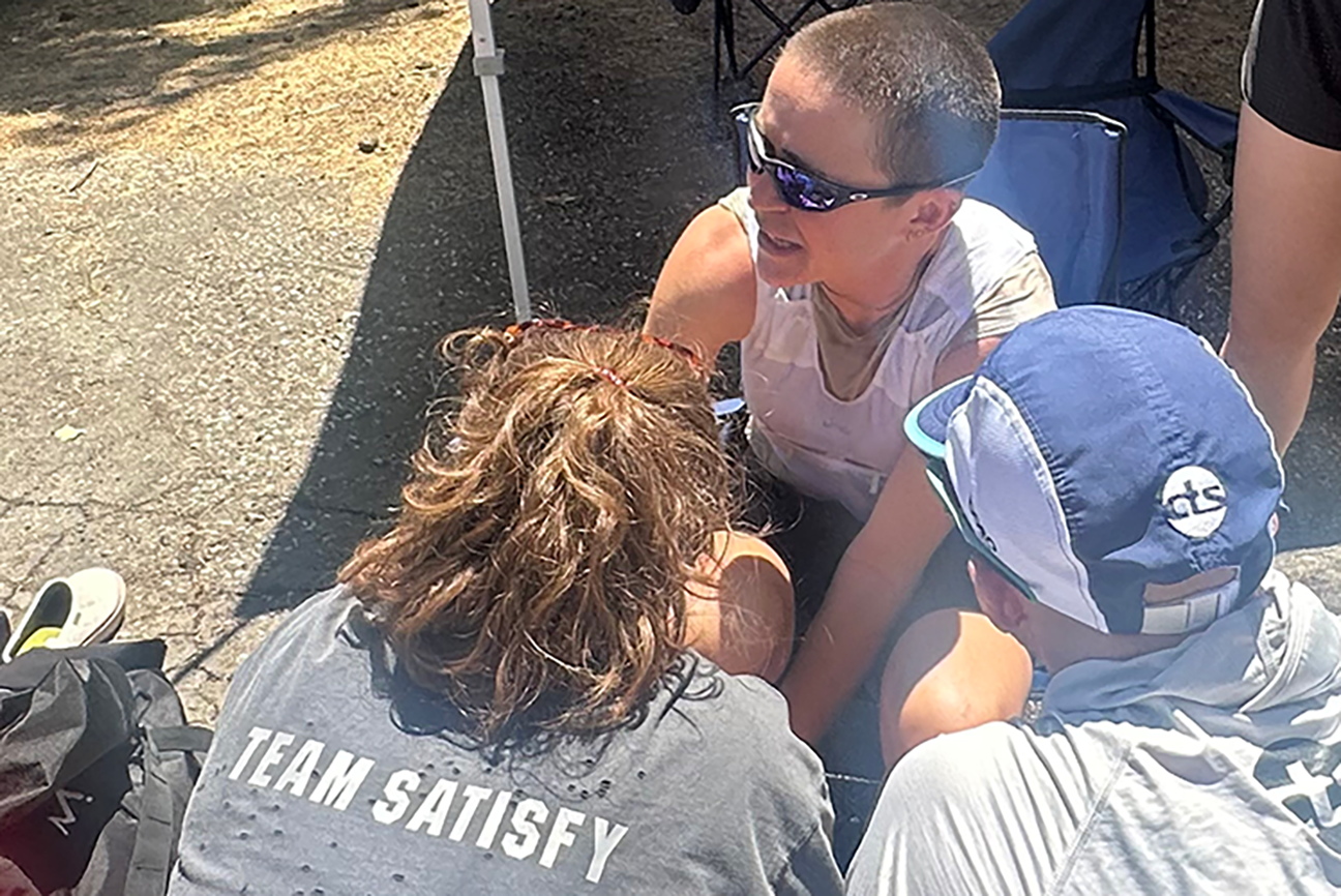 Molly Seidel and her crew try to find answers to solvable problems at the Michigan Bluff aid station.