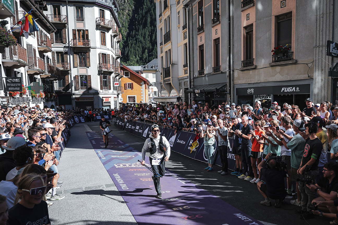 Hit Me Where It Hurts: How Ultrarunners Navigate Physical and Mental Pain 7 How ultrarunners manage physical and mental pain